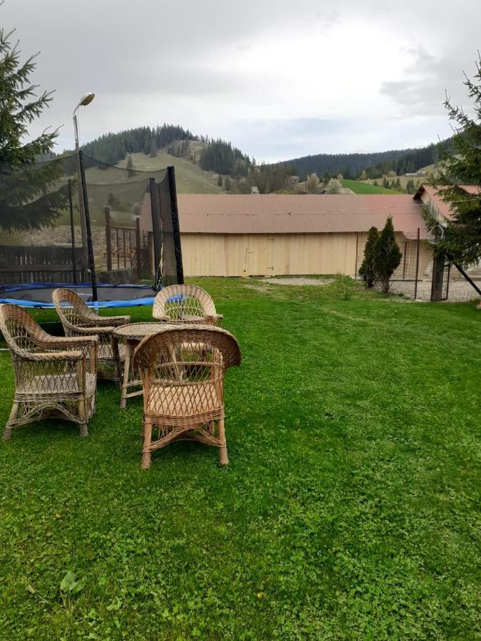 Hotel Casa Laur Mînăstirea Humorului Exterior foto